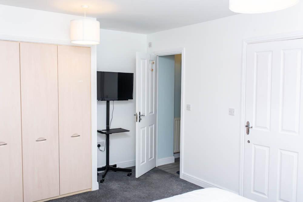 Amethyst Drive Apartment Ситингбърн Екстериор снимка