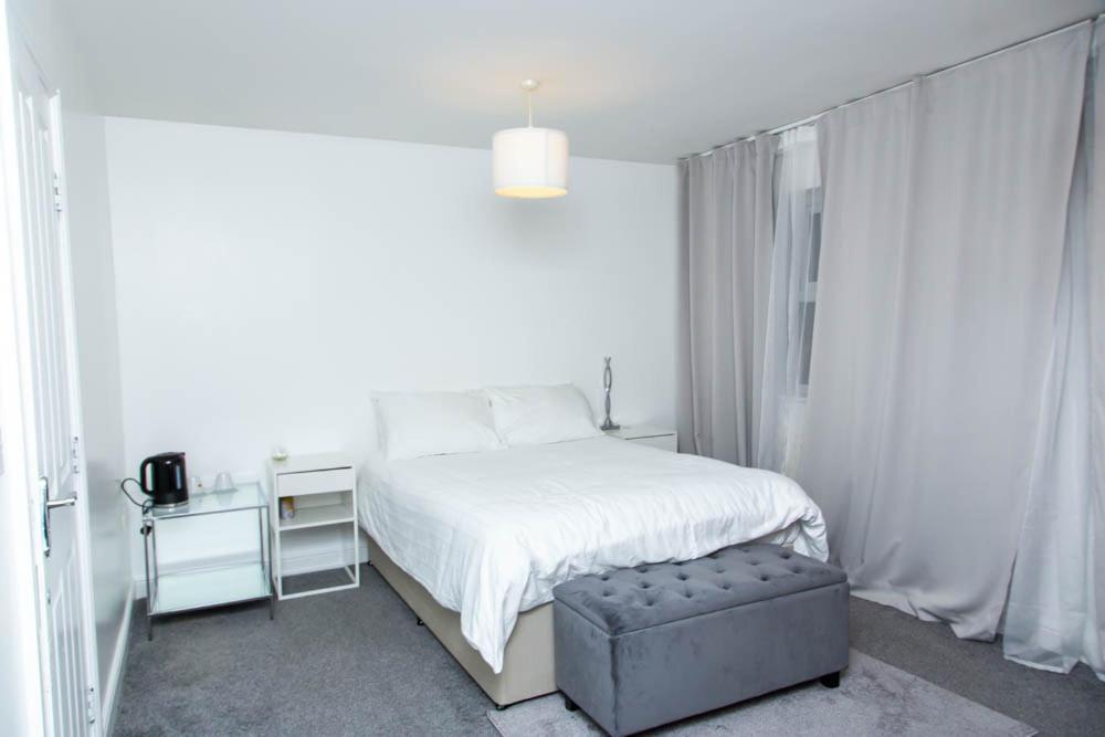 Amethyst Drive Apartment Ситингбърн Екстериор снимка