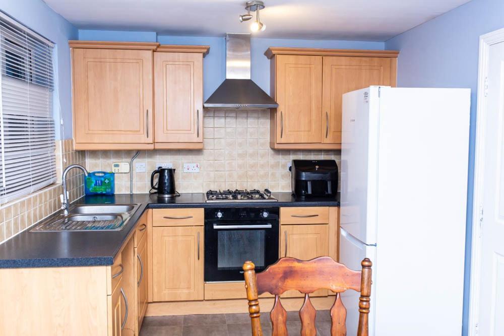Amethyst Drive Apartment Ситингбърн Екстериор снимка