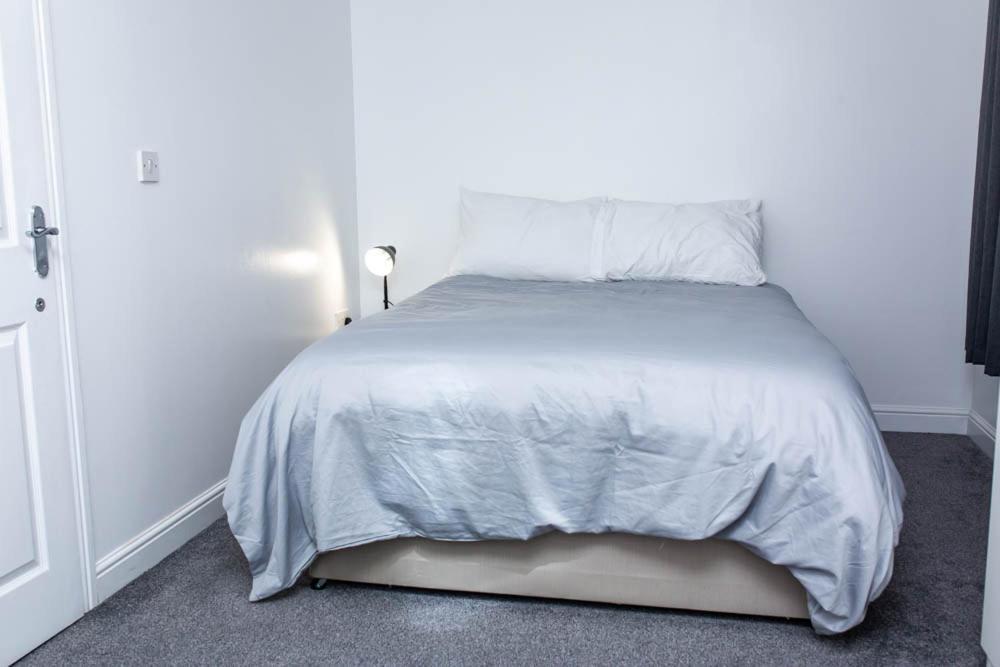 Amethyst Drive Apartment Ситингбърн Екстериор снимка