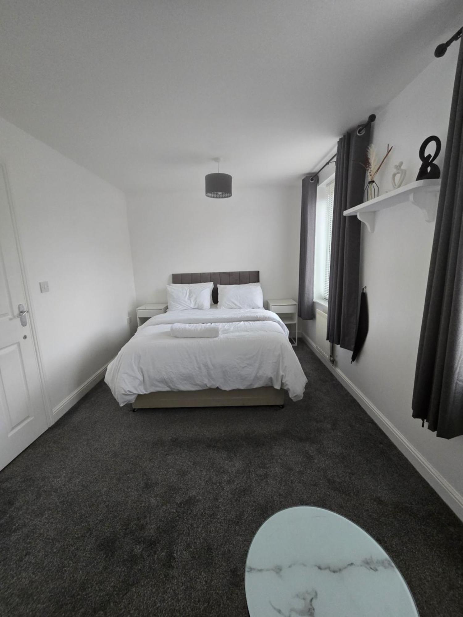Amethyst Drive Apartment Ситингбърн Екстериор снимка