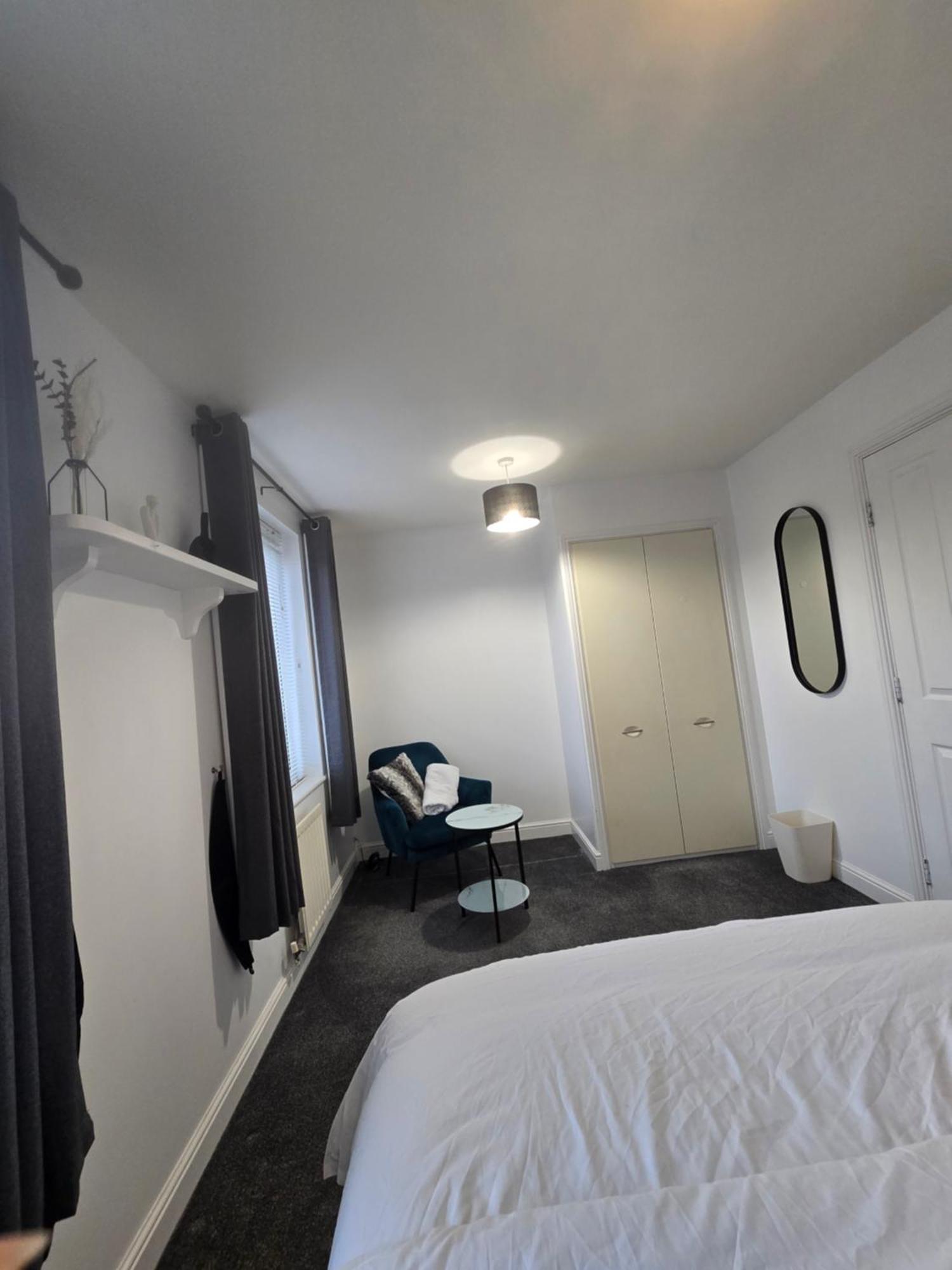 Amethyst Drive Apartment Ситингбърн Екстериор снимка
